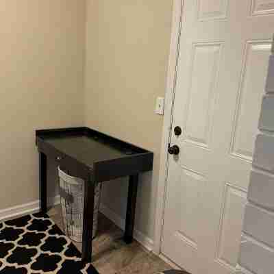 3-bedroom house in delightful Macon with WiFi, AC Fitness & Recreational Facilities