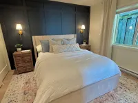 Seaside Haven Oceanfront Suite - Private Hot Tub Hotels in Sidney