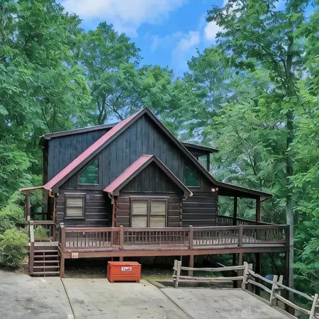 Close to Downtown • Luxury Cabin • Hot Tub • GeoDome and More!