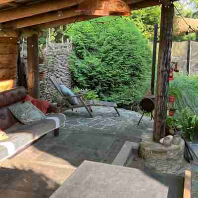 Cosy A-Frame cabin nestled in the chalk steams of Hampshire Hotel Exterior