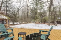 Black Pines A-Frame – A Cozy Catskills Retreat - Chalets