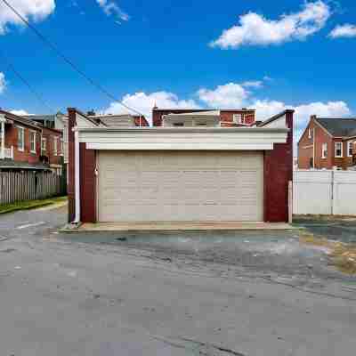 Downtown Lancaster 4Br, Garage, Patio, Sleeps 8 Hotel Exterior