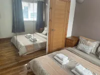 Cute Cottage Central Bathgate Hotels in Bathgate