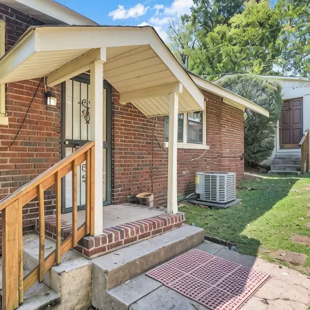 Beautiful Updated Historic 3BD/2BTH Home
