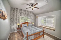 4 Bed 3Bath Mountain House in Peaceful Lake Arrowhead with WiFi, AC, Backyard - balcony