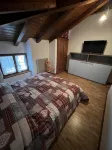 Attic Apartment with a View of the Ski Slopes and Funbob - 民宿