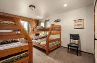 Redbud Lane Cabin at Lake Tenkiller - Homestays