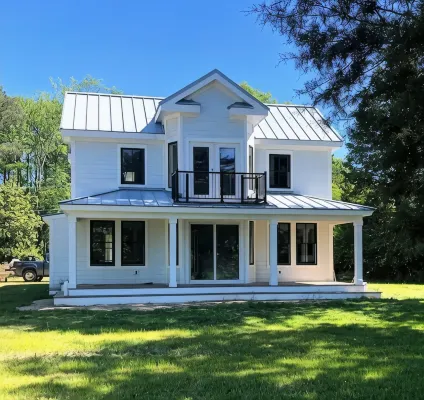 Coastal Farmhouse Getaway! - Wifi