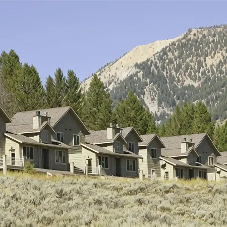 Smashing Location! - Affordable, Max. Amenities, Hot Tub, Views
