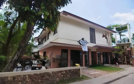 Coron Ecolodge