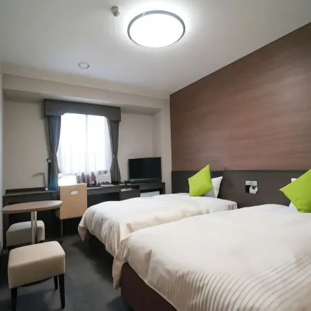 Hotel Newpalace Отели в г. Сингу