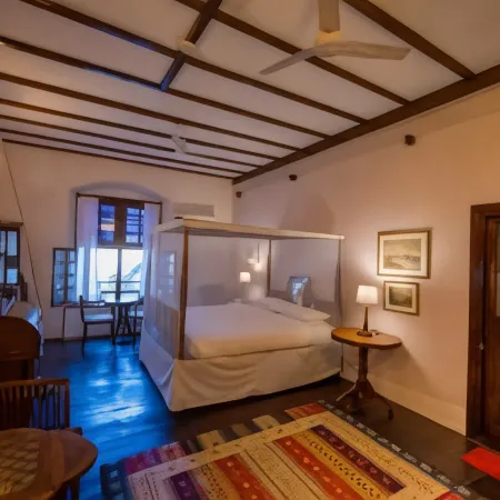 Old Courtyard Hotel Отели рядом с достопримечательностью «Площадь Васко-да-Гама»