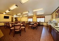 Yellowstone West Gate Hotel
