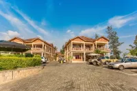 Quiet Haven Hotel - parking