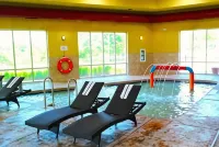 Holiday Inn Express & Suites MILWAUKEE NW – PARK PLACE by IHG - Hot Tub