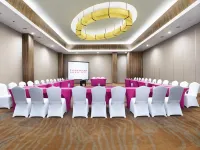 Favehotel Cimanuk Garut Hotels near Cipanas