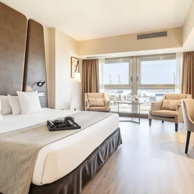 Ilunion Málaga โรงแรมใกล้วิอาเลีย เซนโตร คอมเมอร์เชียล