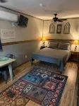 Encounter the Glory Cabin 2 in the heart of Moravian Falls, NC - Homestays