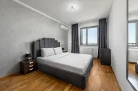 Monaco Grand Apartments by CityBookings - homestay