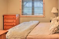 Picturesque Cabin set on 150-acre farm, 5-minute drive to Chautauqua Institute - Chalets