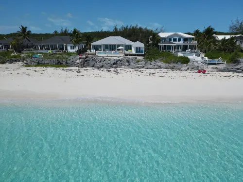 Luxury Beachfront Home, Heated Private Pool, Five King Suites w/ Ensuite Baths! - 4つ星