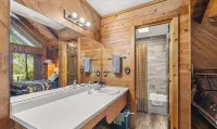 Bear Paw Cottage #5  Queen Log Bed: Cozy!: Pet Friendly; 2 Adults/2 Children - 鄉村度假屋