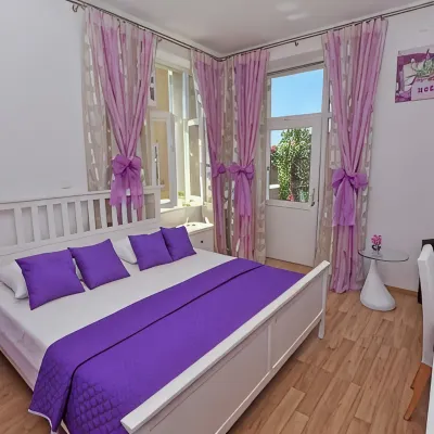 Luxury Rooms Nirvana Отели рядом с достопримечательностью «Пляж Касджуни»