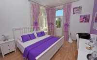 Luxury Rooms Nirvana - พร้อมระเบียง