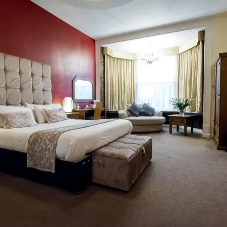 The Pearl Hotel