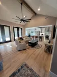 Horizon Hilltop Lakehouse - Homestays