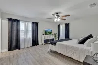 Lake Front Home near Winter Park! - Wifi
