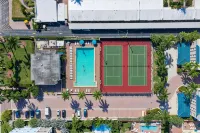 The Palm Bay club Siesta Key Beach