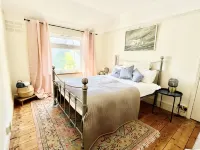 * Fisherman’s Cottage * with River Views Hotels in Appledore