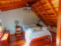 Coral Cottage at Low Caye Cottages 1 of 4 great cottages - Alojamientos