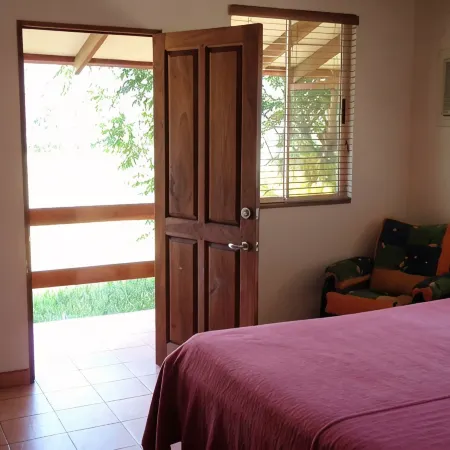 Slice Of Paradise Beach Bungalow, sleeps 2 - 5, full kitchen, 2 baths, AC, &more