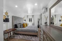 Rare Modern Beachfront Lake House on Lewisville Lake with Hot Tub, Deck & BEACH - 4-Star