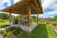 Casa Montaña - Majestic Ocean Views at Dominical Hills