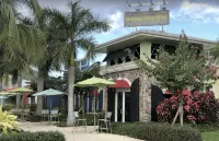NEW! Remodeled studio just Steps from Beach, Pool, and Restaurants! - 2 Sao