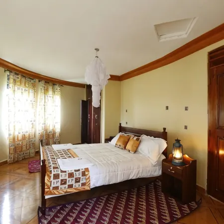 Top of the World Lodges Fort Portal