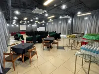 D'Wharf Hotel & Serviced Residence Hotels near Oceanic Mall