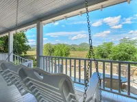 Cottage on the Frio River - 3-Star