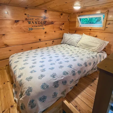 Discover Serenity at TinyFox Cabin: Your Perfect Getaway Surrounded by Nature
