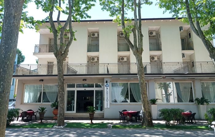 Blue Hotel