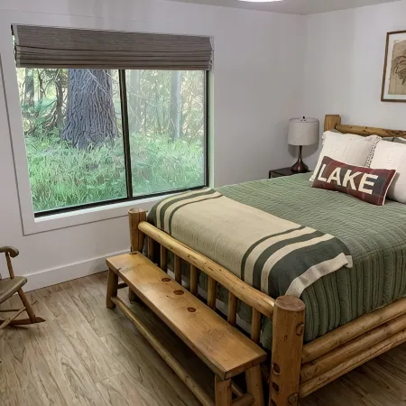Freshly renovated golf course condo near downtown McCall and Payette Lake!