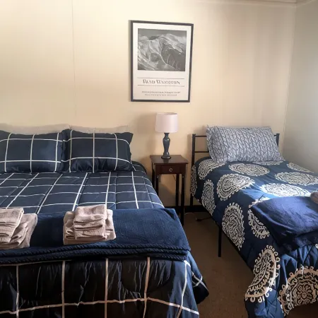 Mountain Chalet -Storyland & Outdoor Fun Awaits! Hiking, Golf, Shopping, Dining!