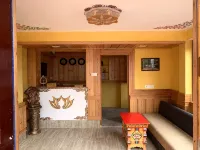 Udaan Tashi Gakhil Resort - Parking