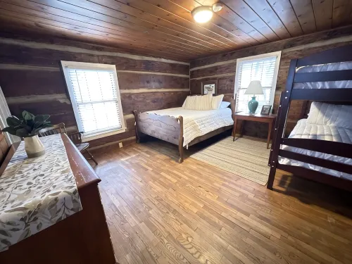 Cabin 4 - Off the grid cabin at Pioneer Village - Hytter