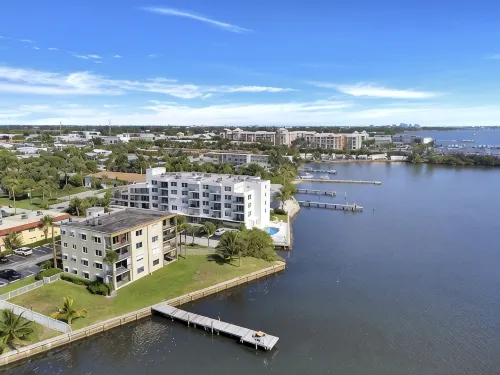 Wow! Waterfront condo & Boat dock@Palm Beach - Wi-Fi