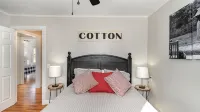 Updated Modern Farmhouse Near Downtown Dickson! - 3-Star