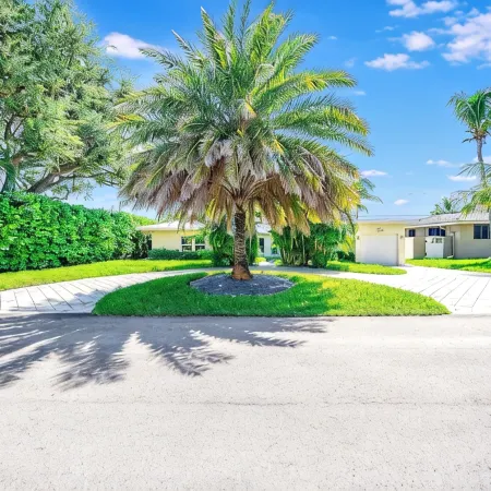 Heated Pool+Hot Tub! Private Beach Access!